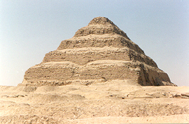 la pyramide de Saqqarah